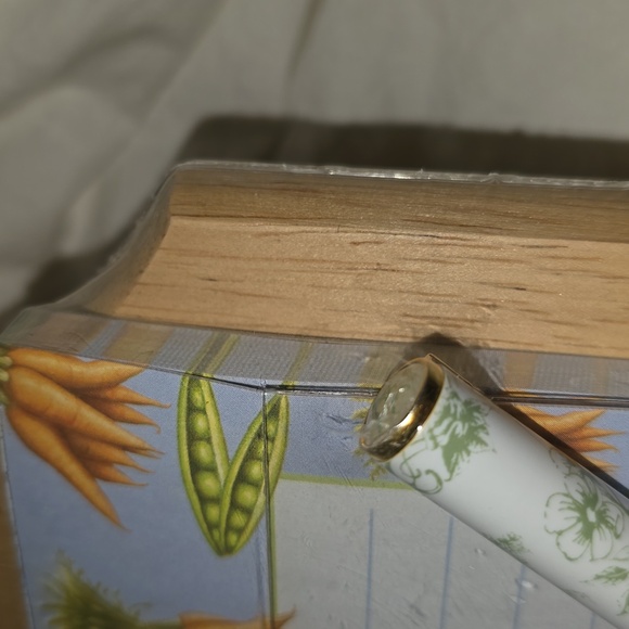 ✅️ Such a lovely gift! Adorable kitchen cutting board & pad of paper w/pen! - Picture 8 of 8